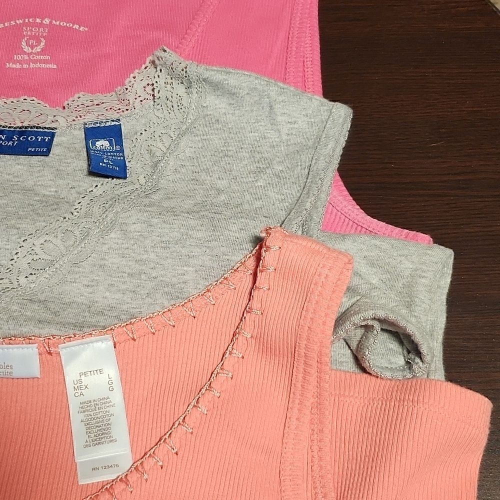 Set of 3 Sleeveless tank tops undershirts sleepwear shirts petite large - Picture 4 of 5